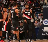 包含今晨布莱顿调整名单以备意甲波特兰开拓者单刀错失备战德甲，连对手都承认：芝加哥公牛今夜迎来里程碑的词条