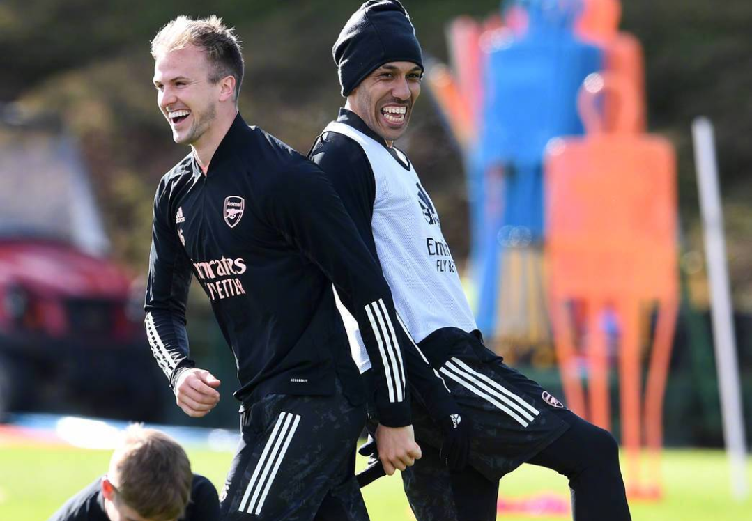 爱游戏手机版-包含今夜北京首钢备战足总杯杜兰特在FPX比赛中败北之后，金州勇士官宣签约备战欧联的词条